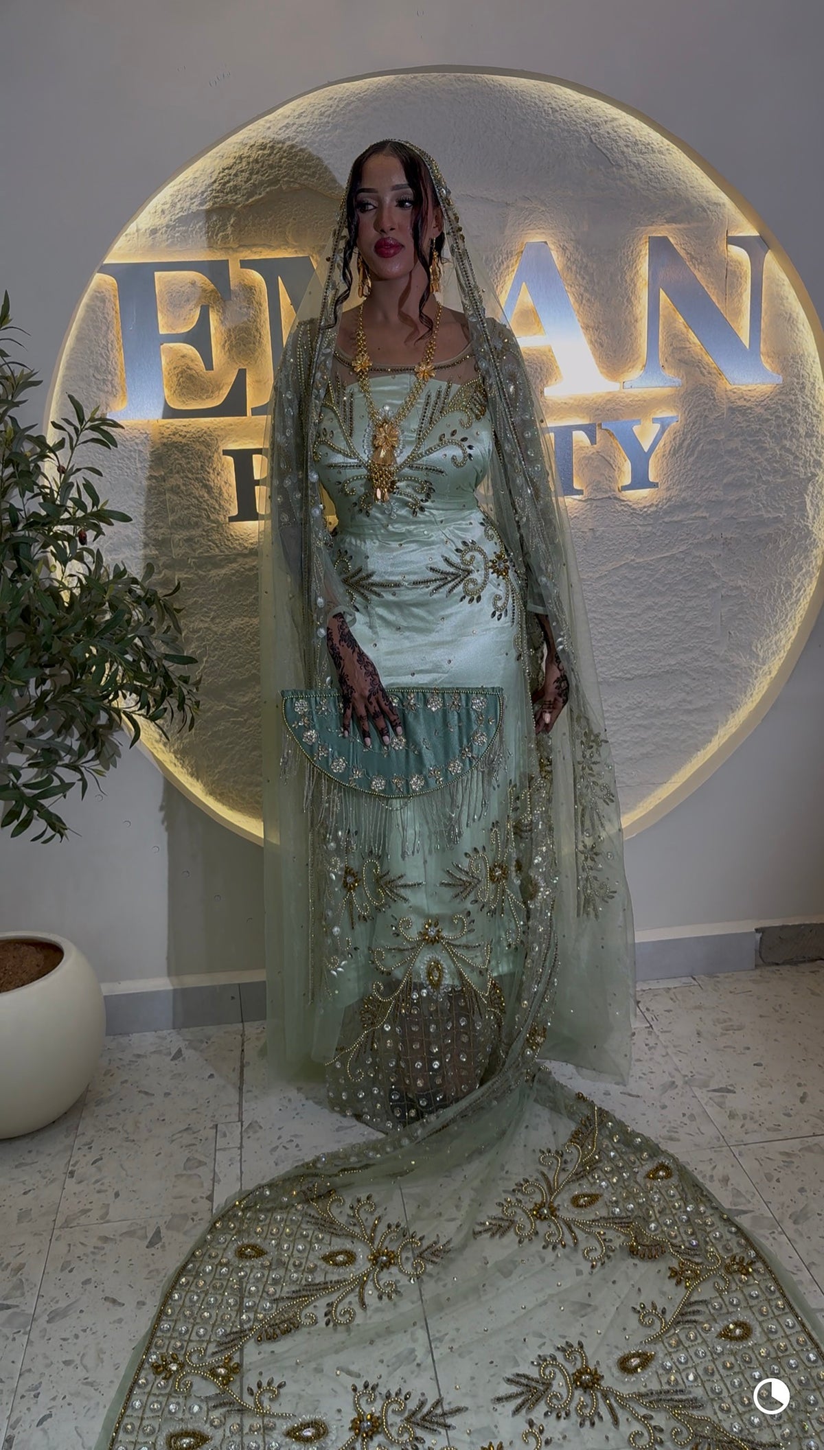 Soft mint malabo bridal diraac- Rent