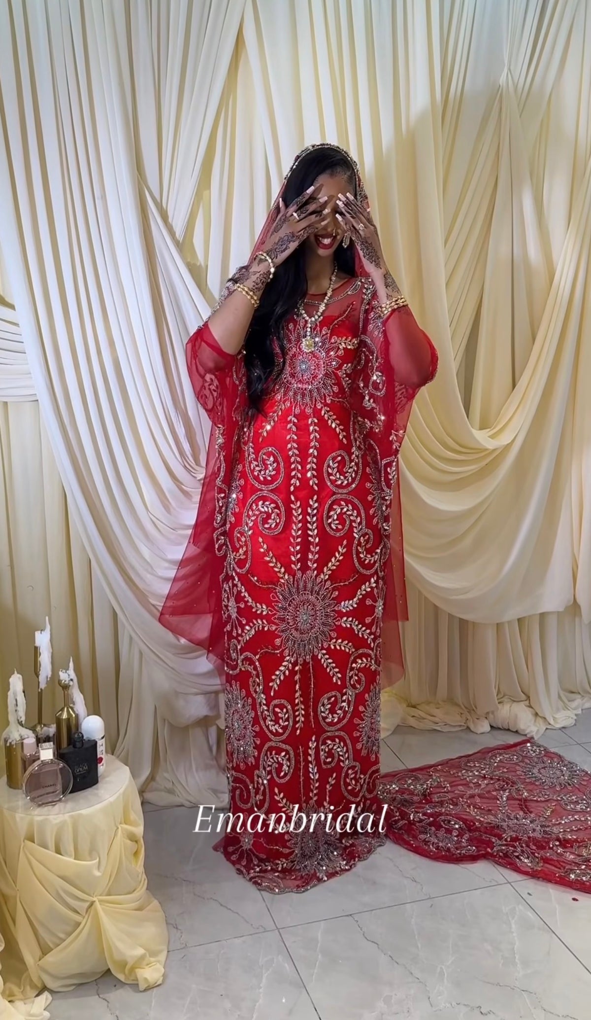 MIMA collection (Red)
