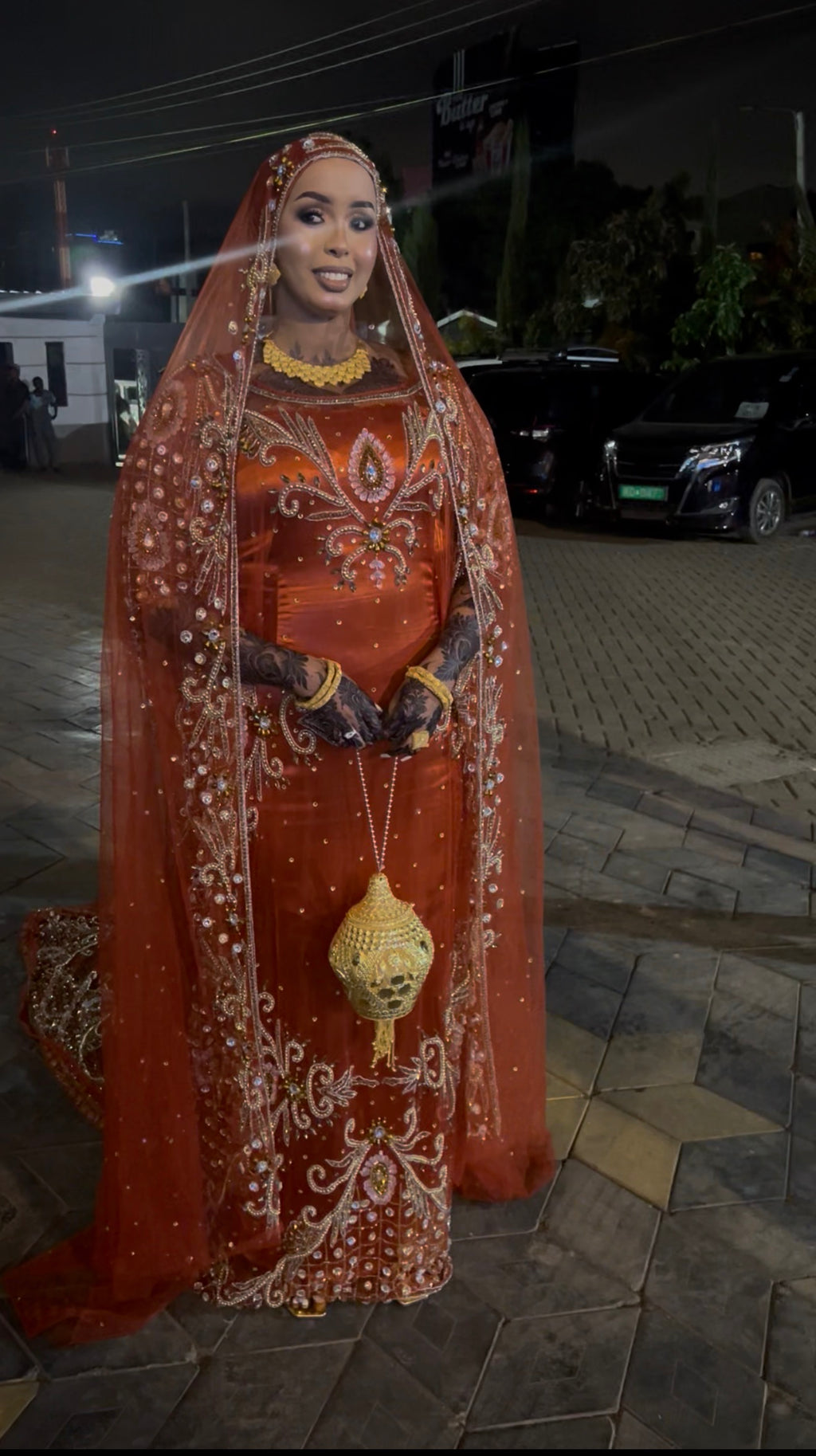 Burnt orange malabo bridal diraac - Rent