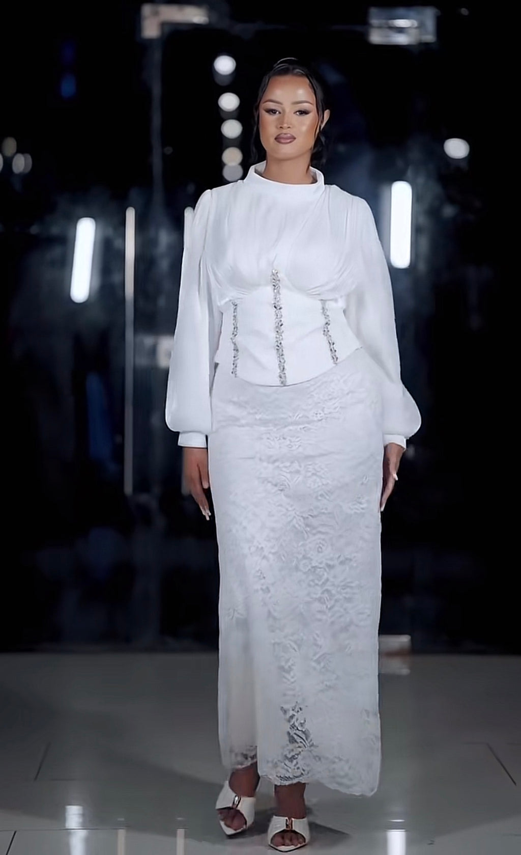 Nikaaah dress - Rent