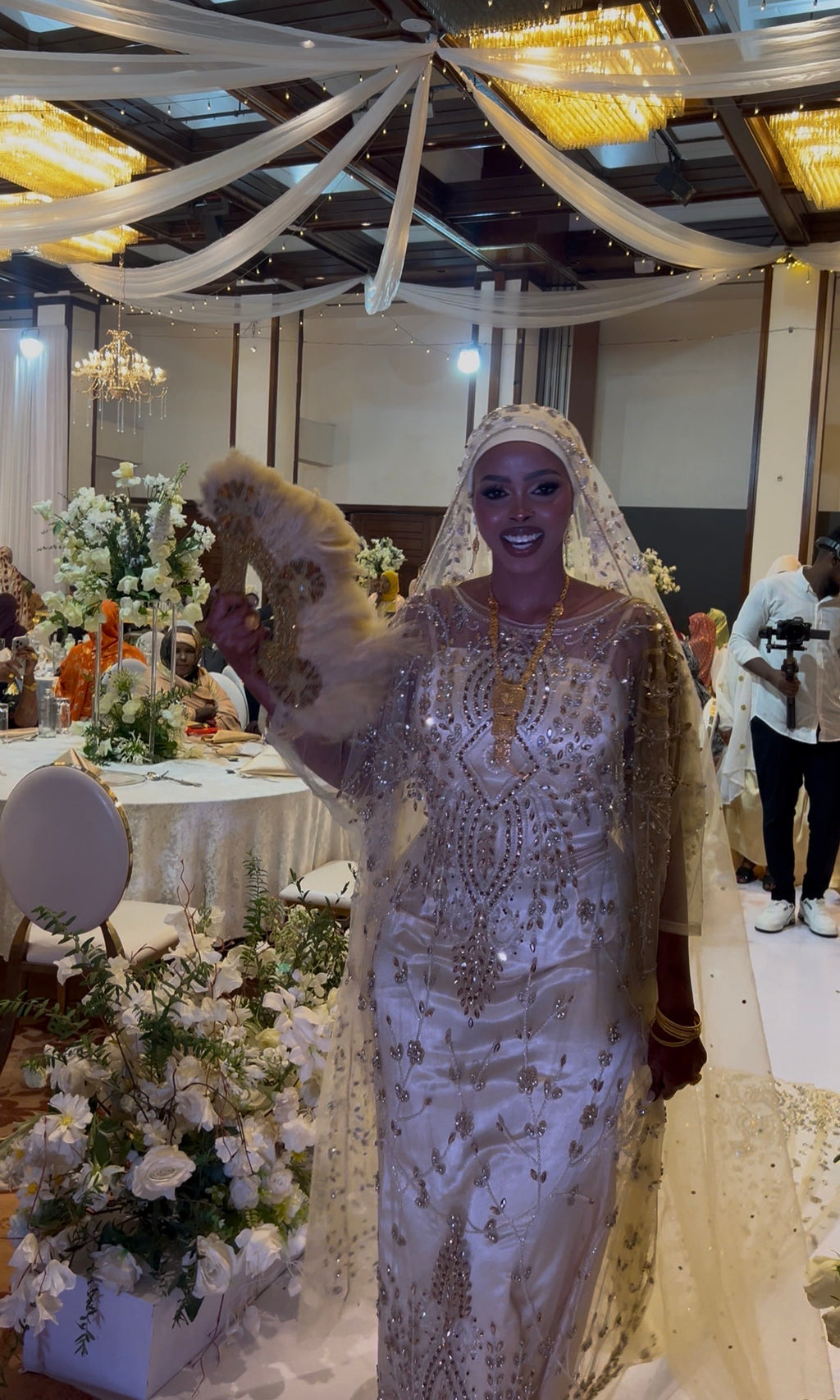 Gold shukri bridal diraac - Rent