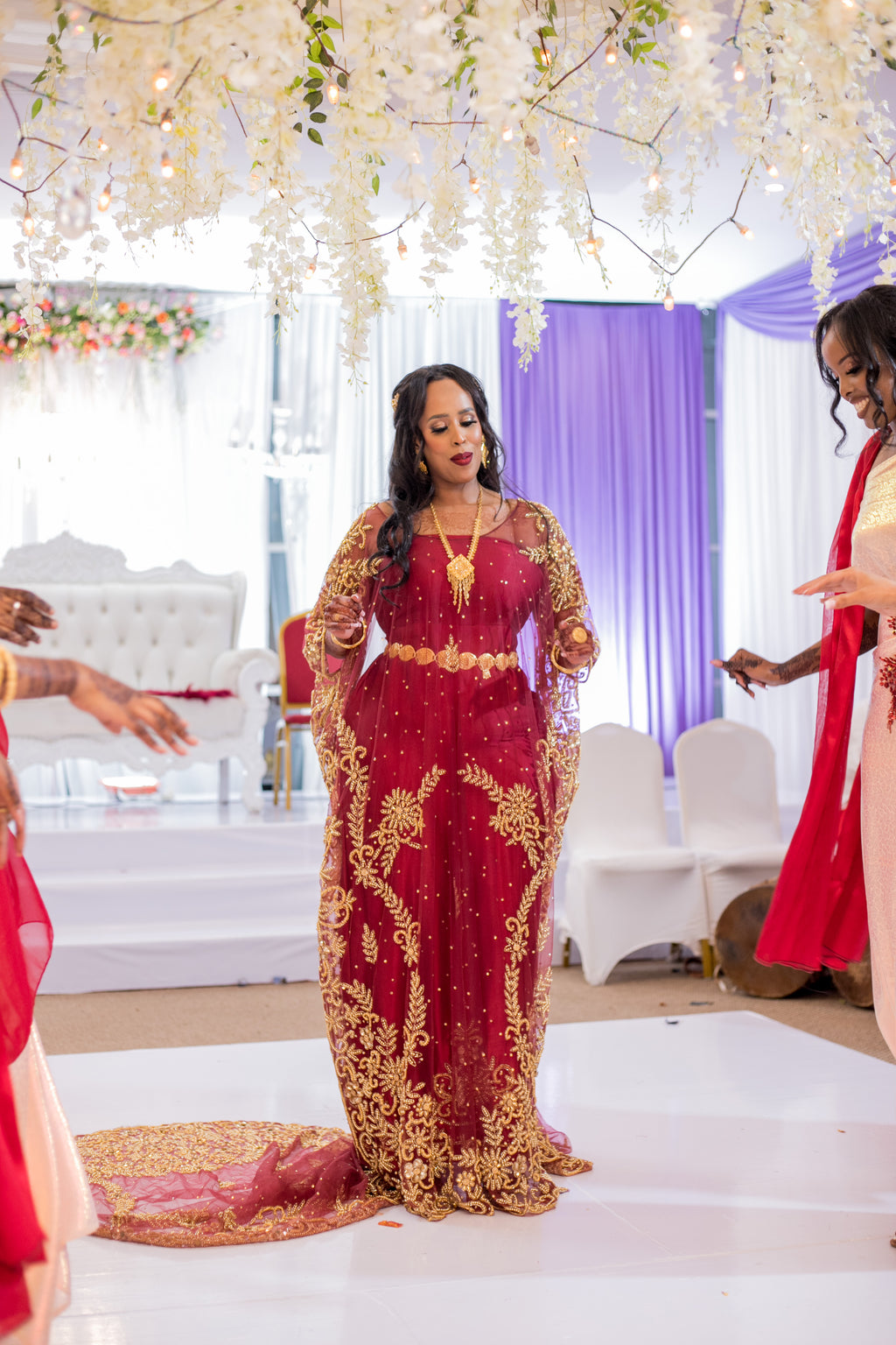 Maroon bridal diraac - Rent