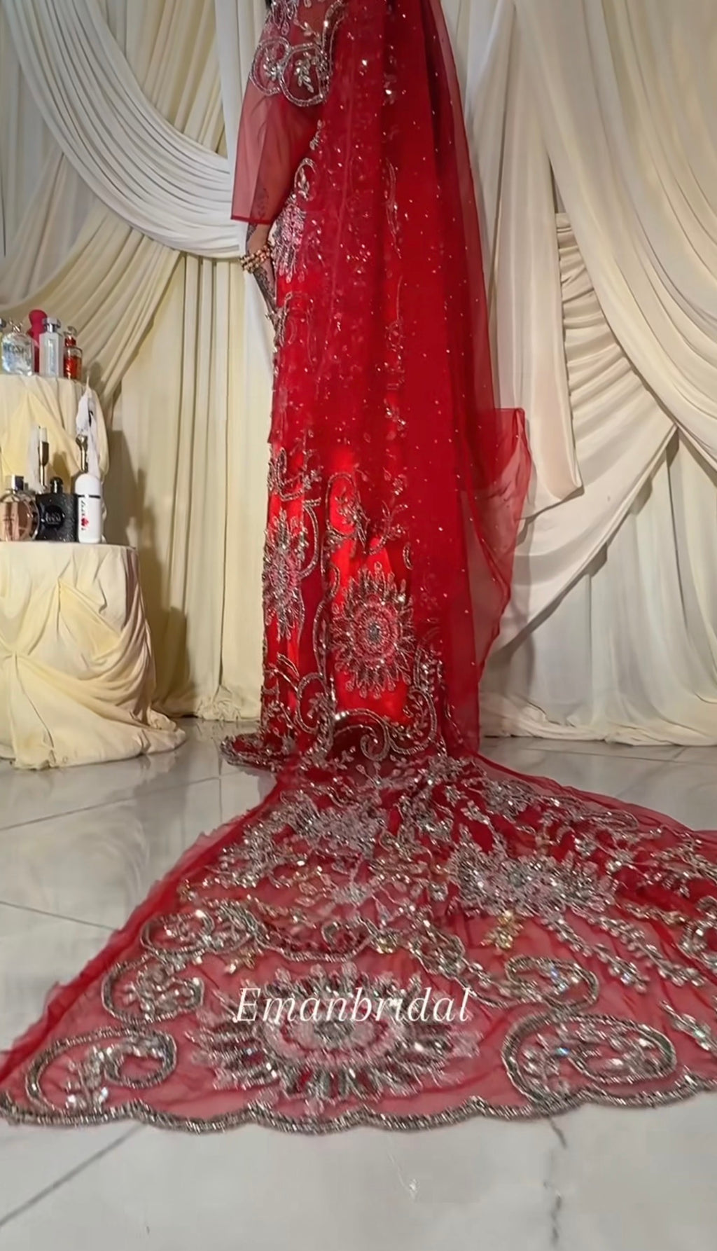 MIMA collection (Red)