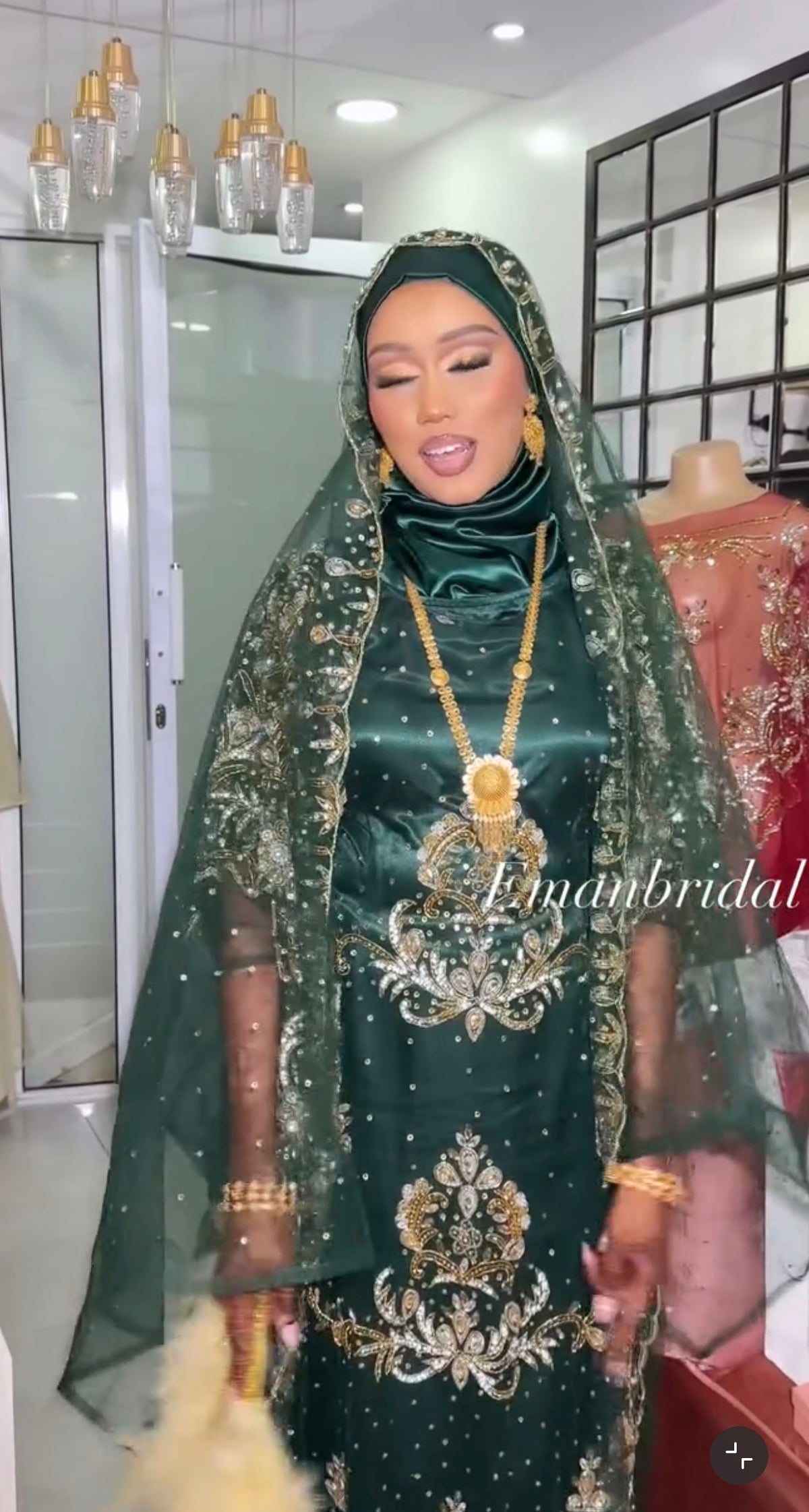 Green boqortoyo bridal diraac-Rent