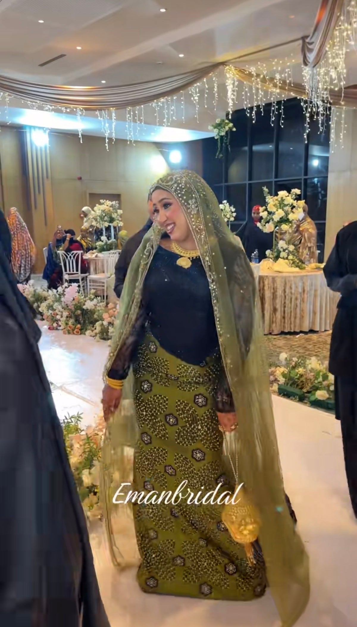 Hido iyo Daqaan dress - Rent
