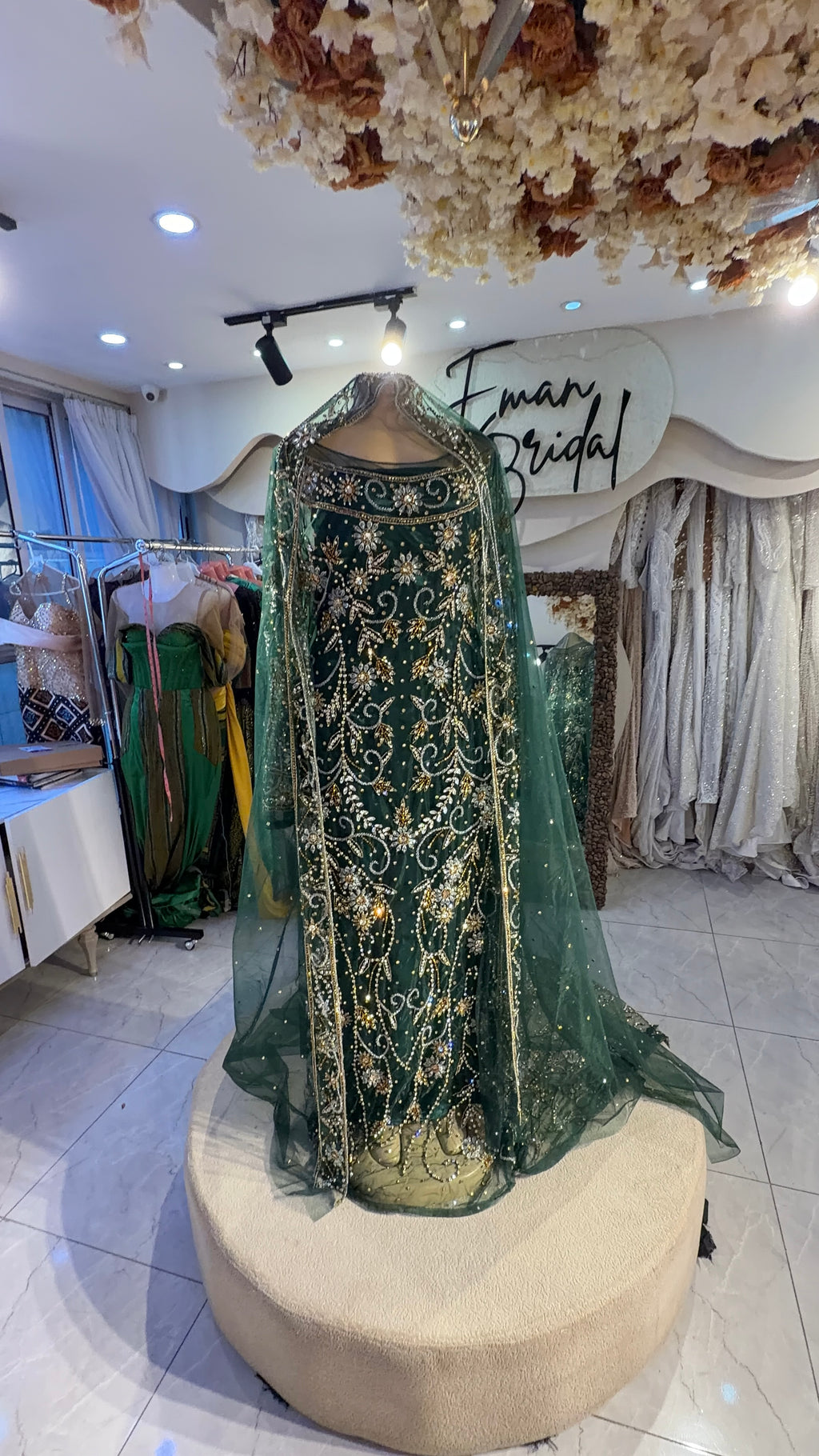 Green bridal diraac- Rent
