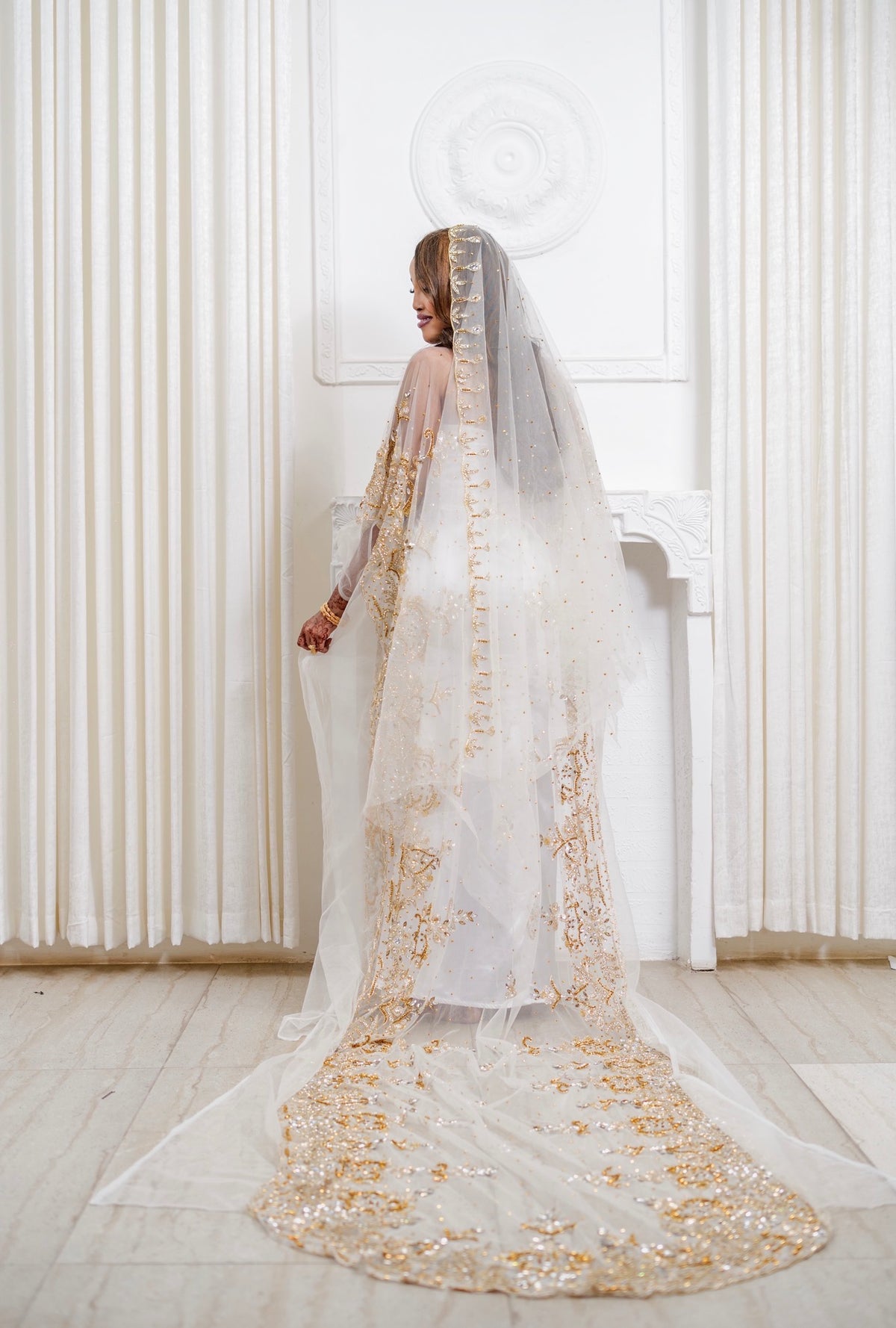BOQORTOYO collection White