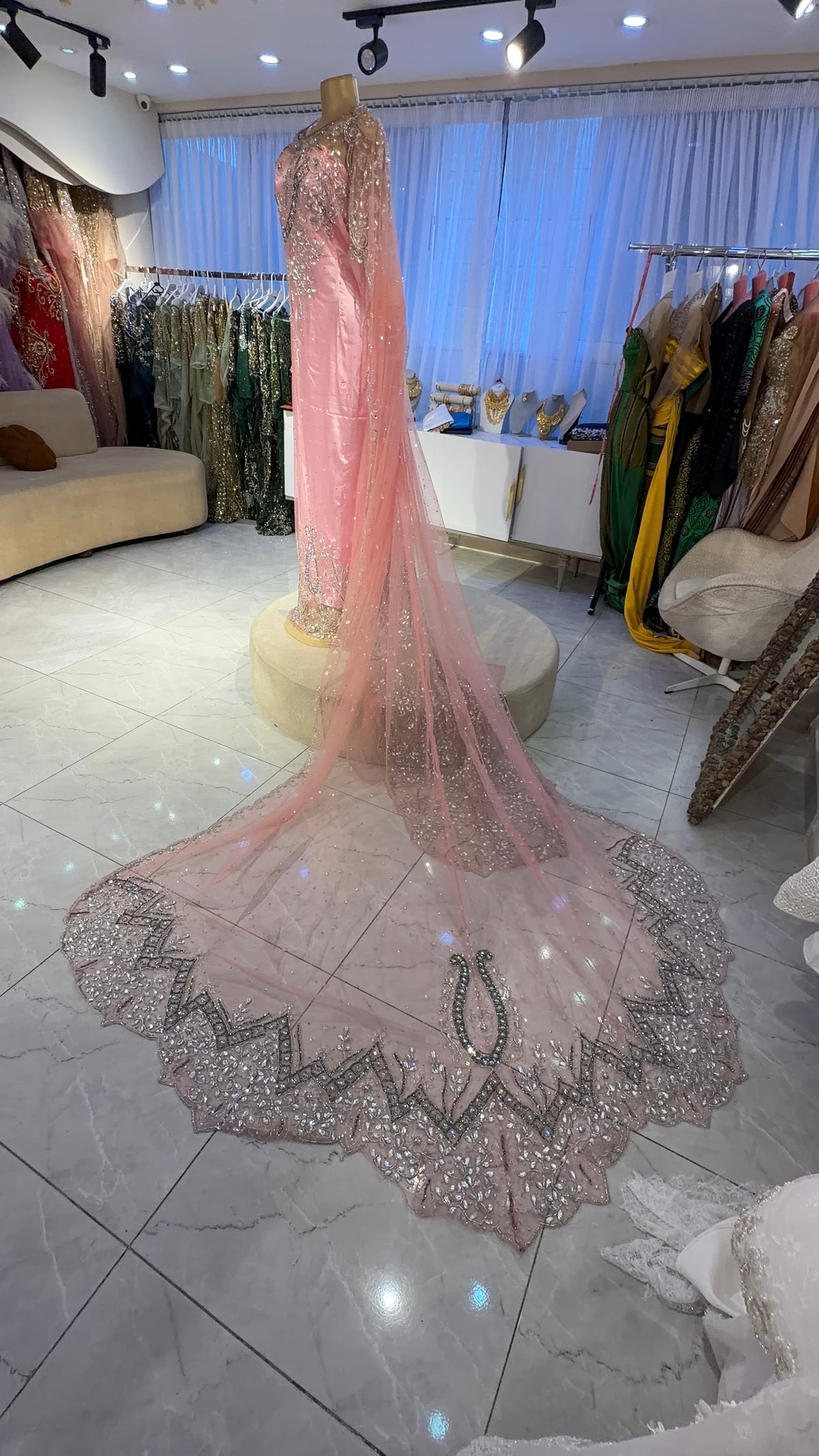Pink bridal diraac- rent