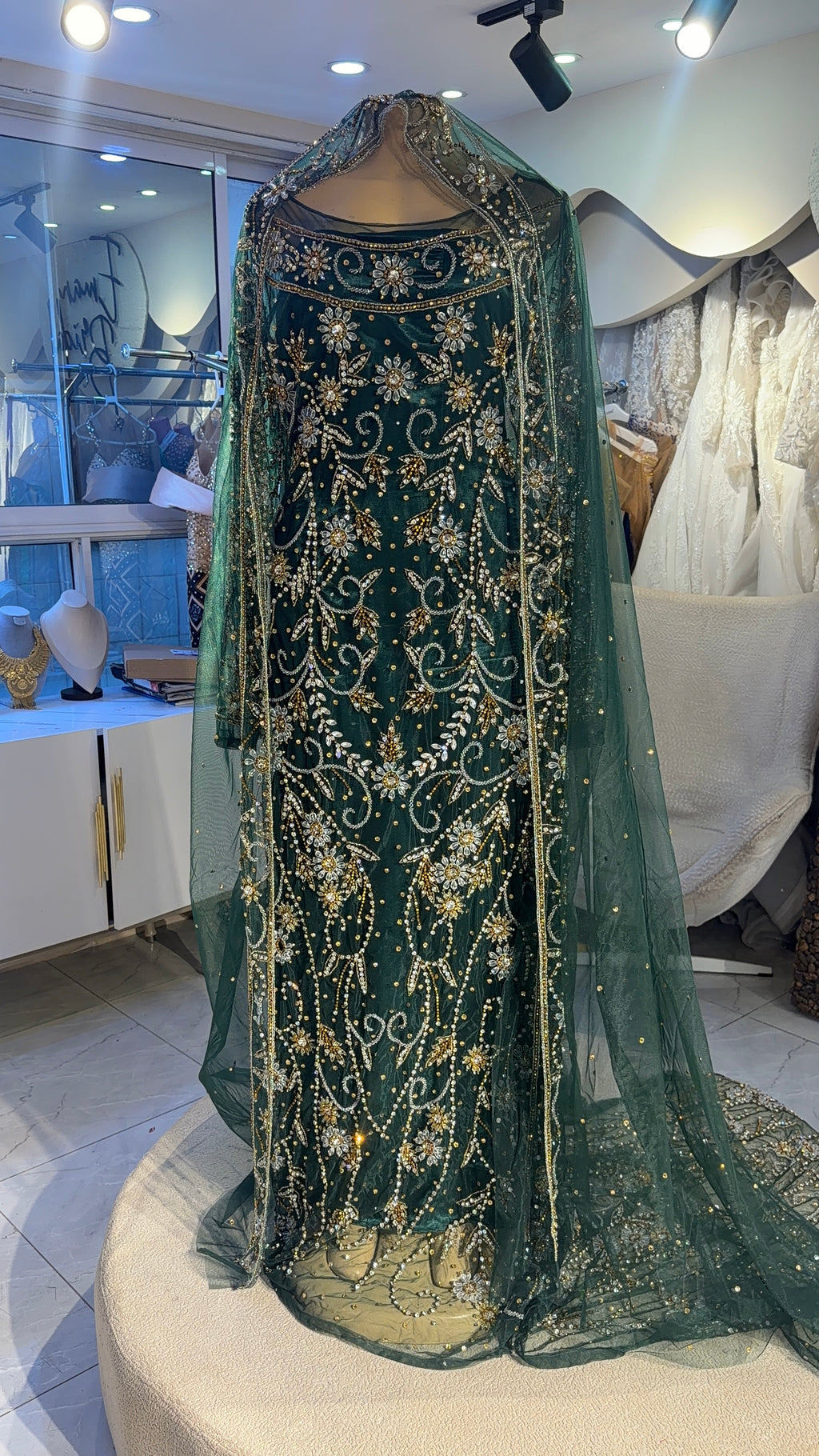 Green bridal diraac- Rent