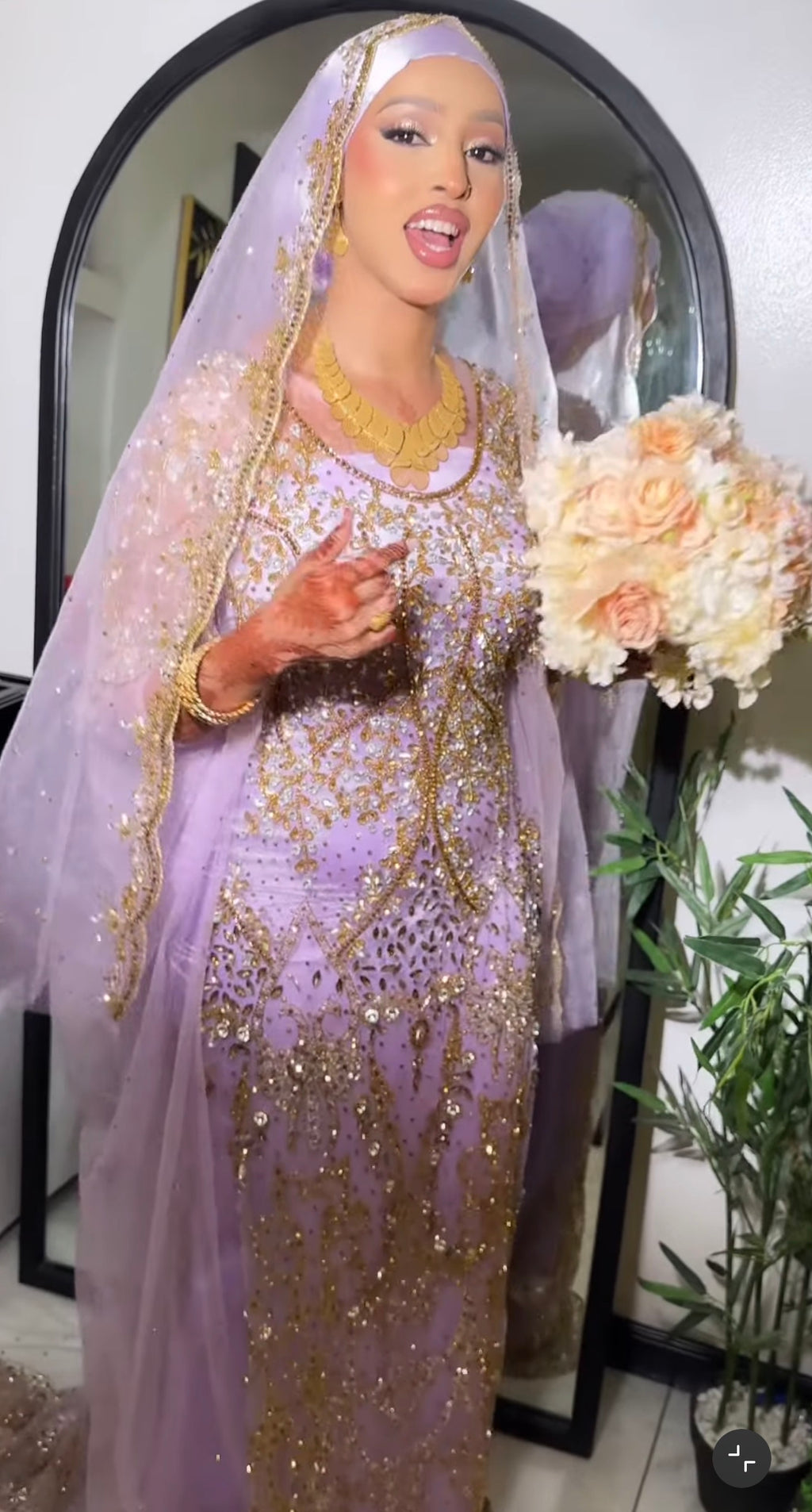Lilac safa bridal diraac- Rent