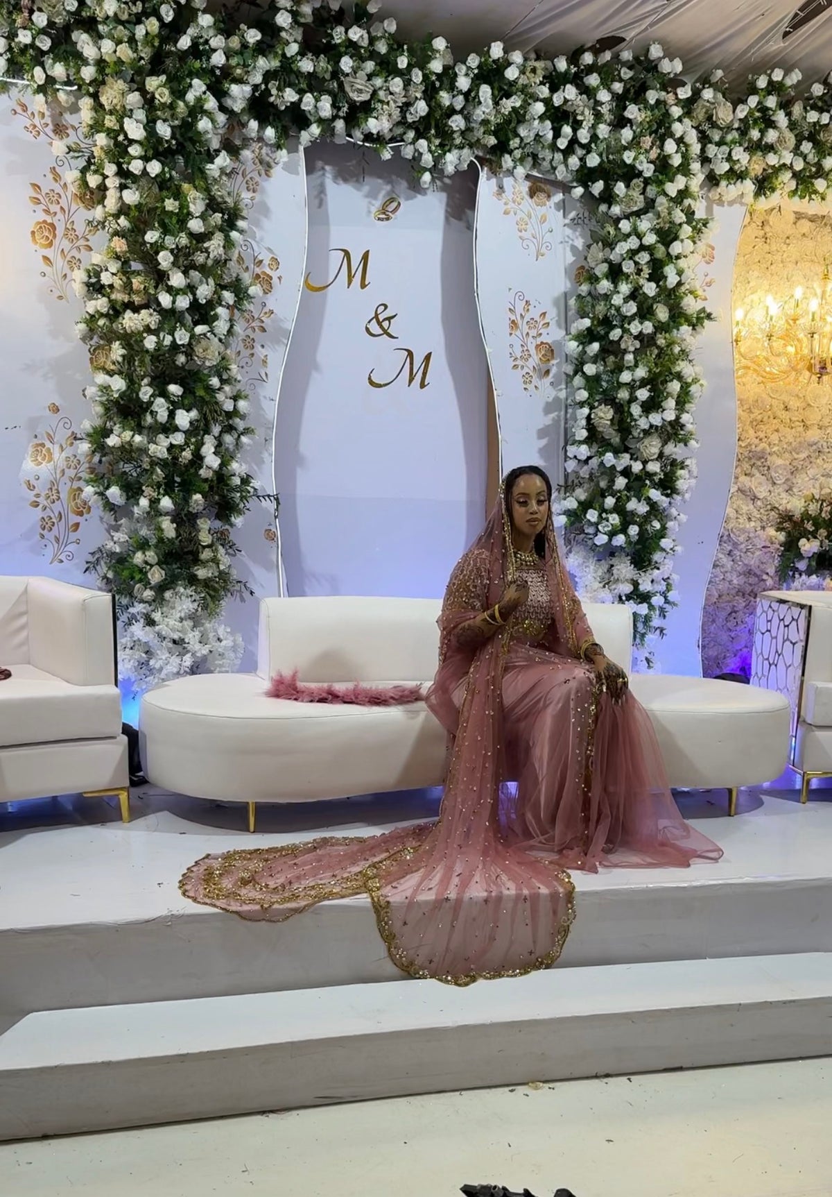 Pink bridal diraac - Rent