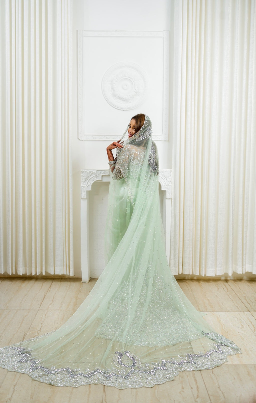 Soft mint boqortoyo bridal diraac - Rent