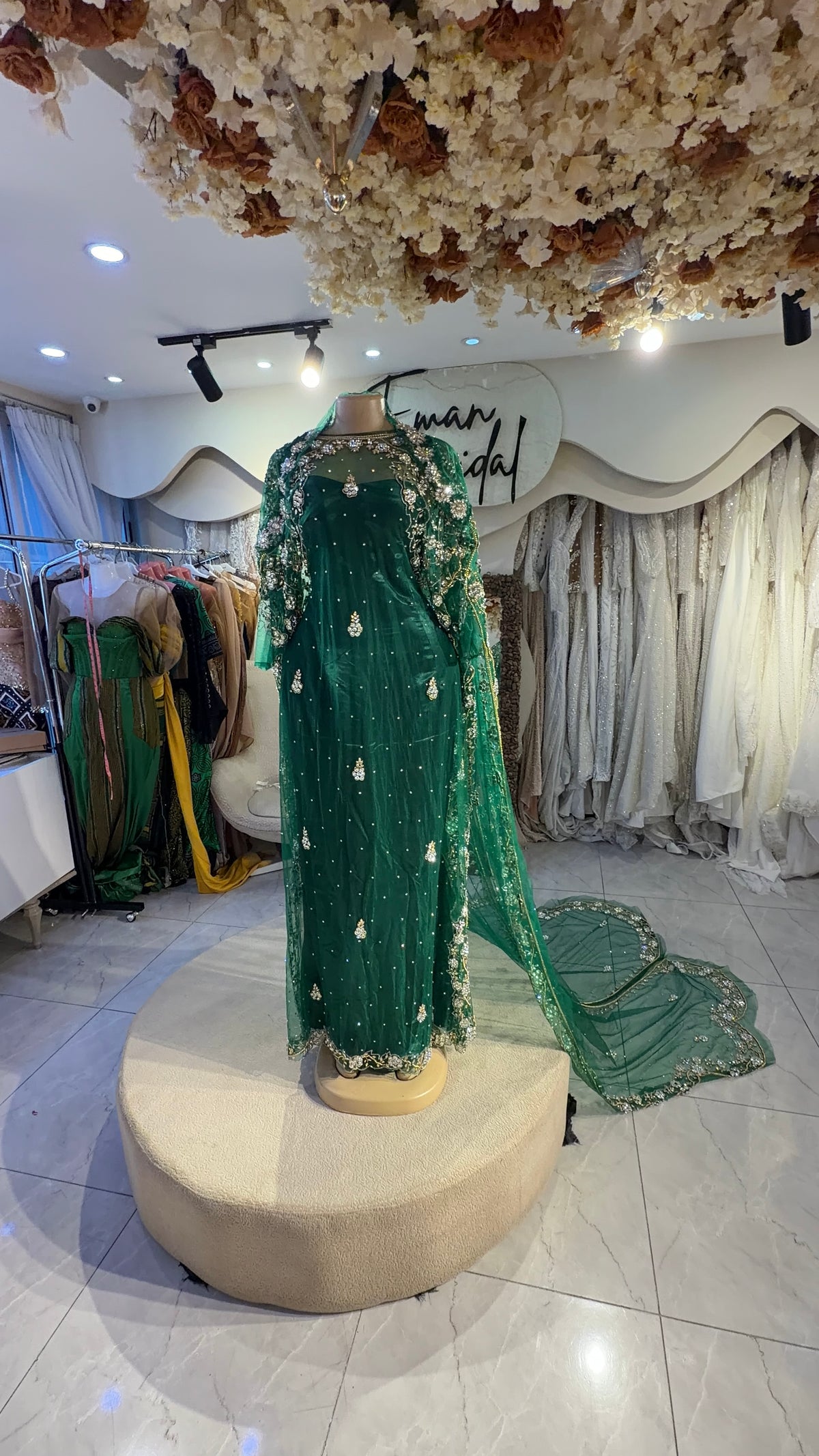Green bridal diraac- Rent