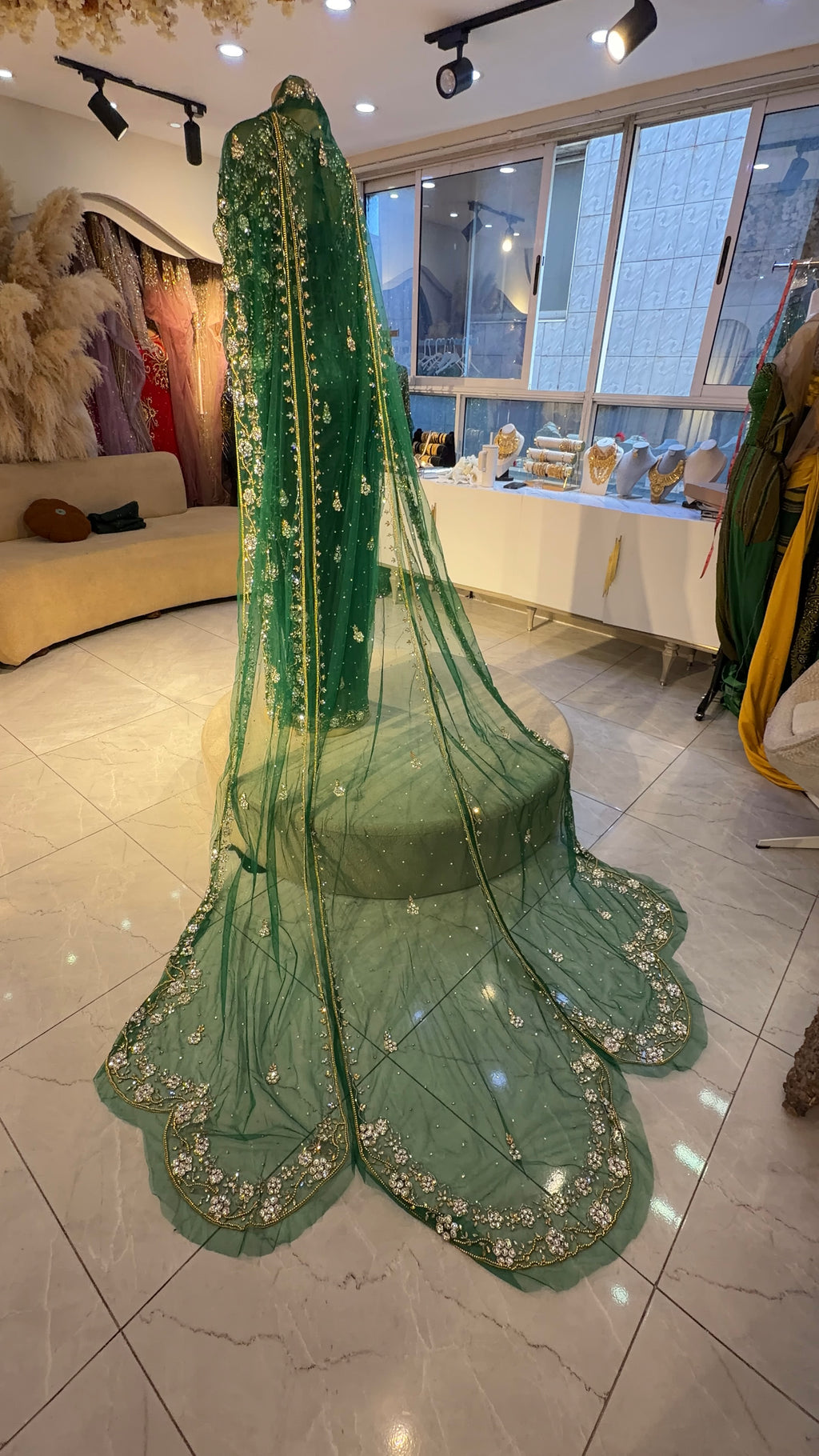 Green bridal diraac- Rent