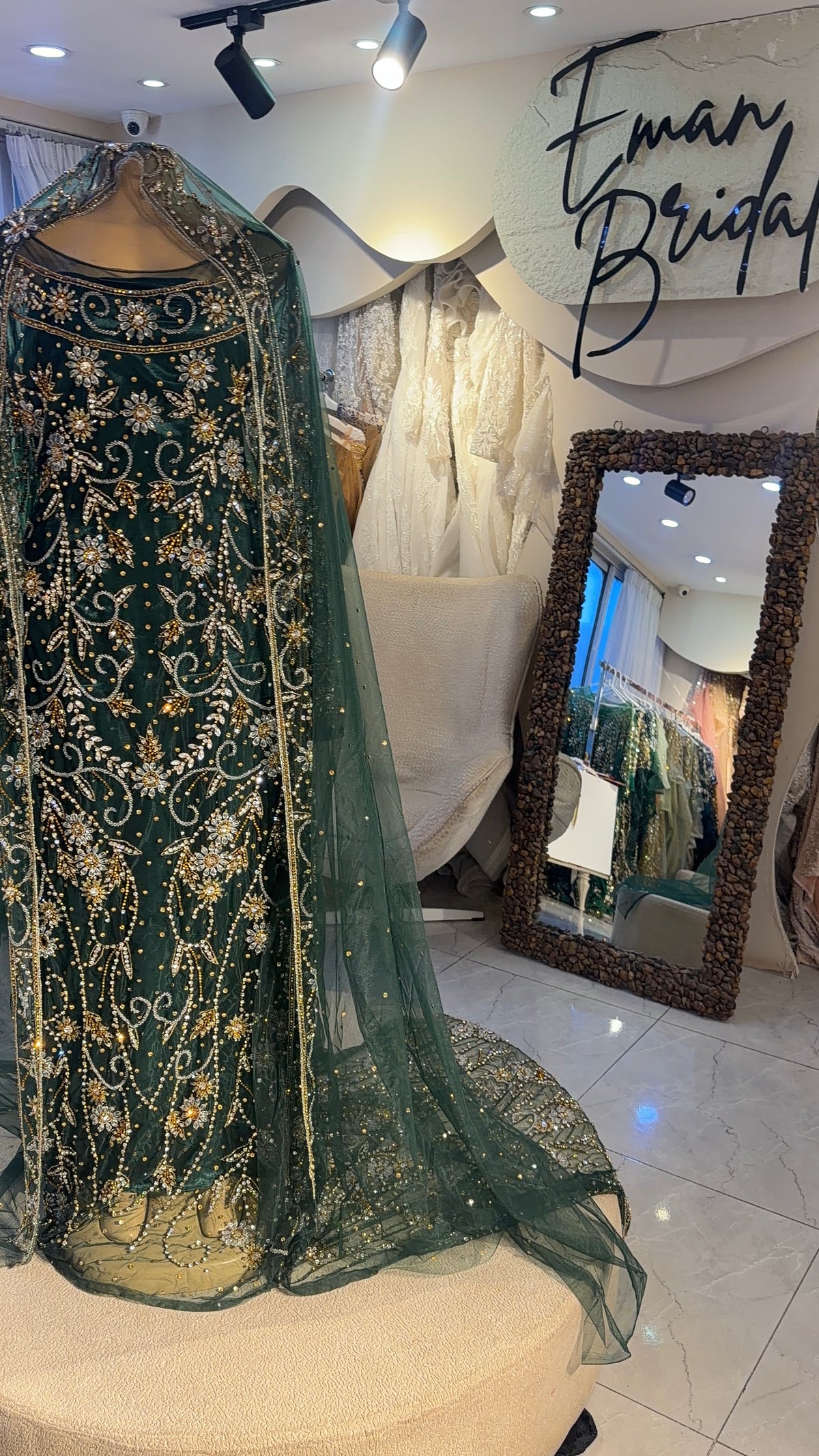 Green bridal diraac- Rent